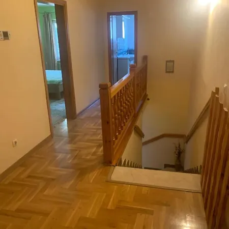 Auris 2 Apartamento
