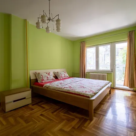 Auris 2 Apartment *