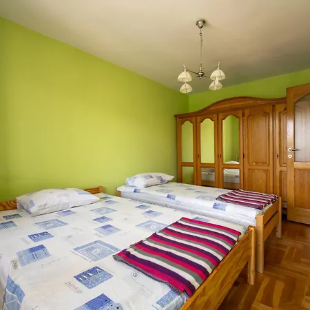 Auris 2 Apartment