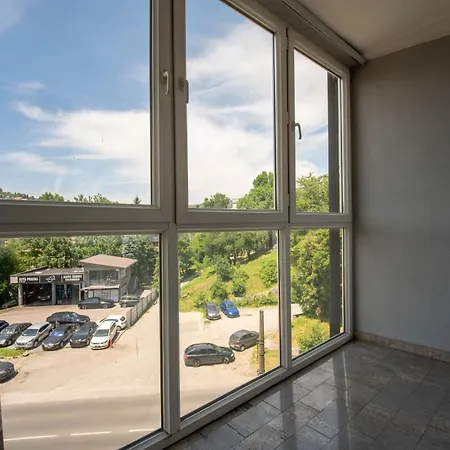 Apartment Auris 2 *